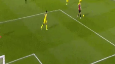 沙特联赛：利雅得胜利2-0击败麦加统一，C罗破门，马内点球得分，热议声起